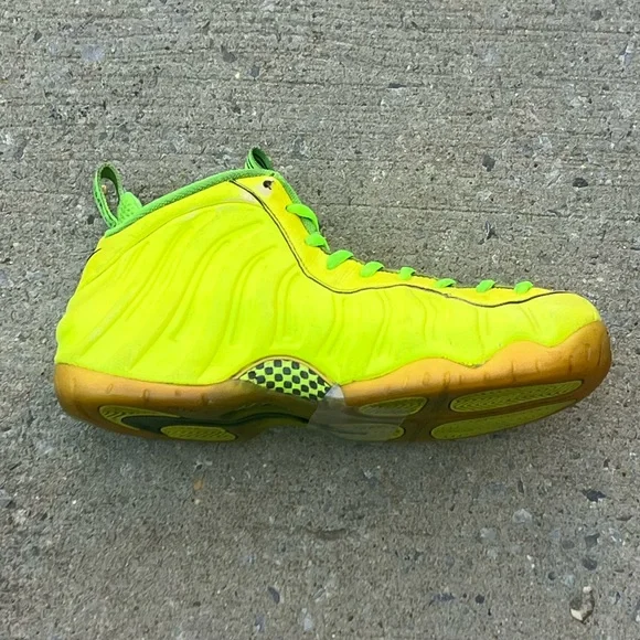 NIKE AIR FOAMPOSITE PRO VOLT NEON YELLOW PENNY ONE 1 624041-700